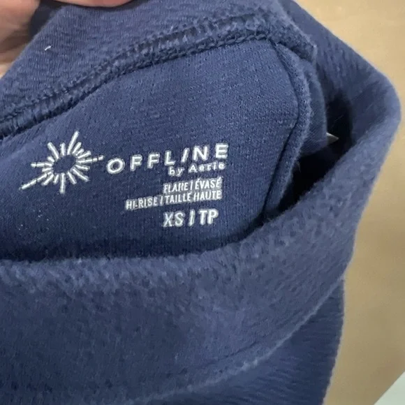 Offline by Aerie size XS dark blue flare pants with pockets on‎ the back - Picture 5 of 11